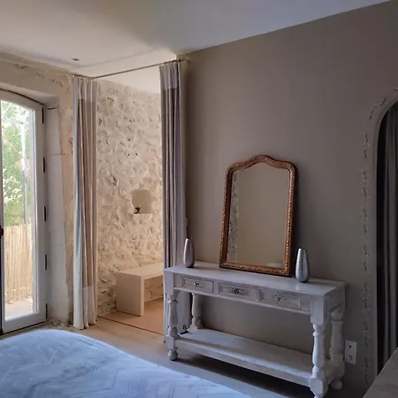 Le Patio בית הארחה