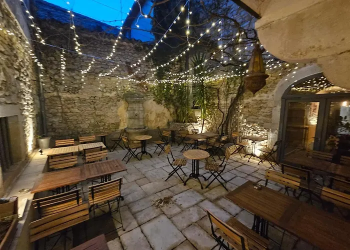 Konukevi Le Patio 4*